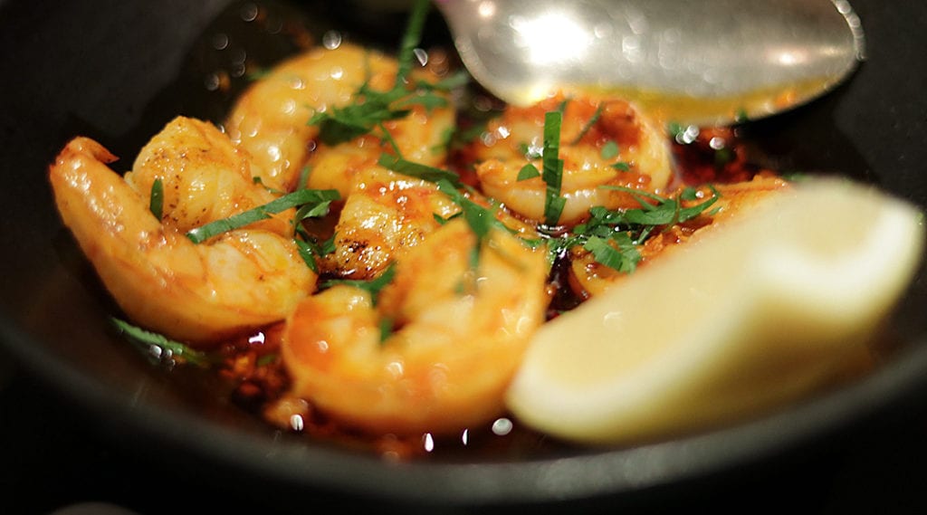 shrimp-with-sizzling-garlic-abc-cocina-featured
