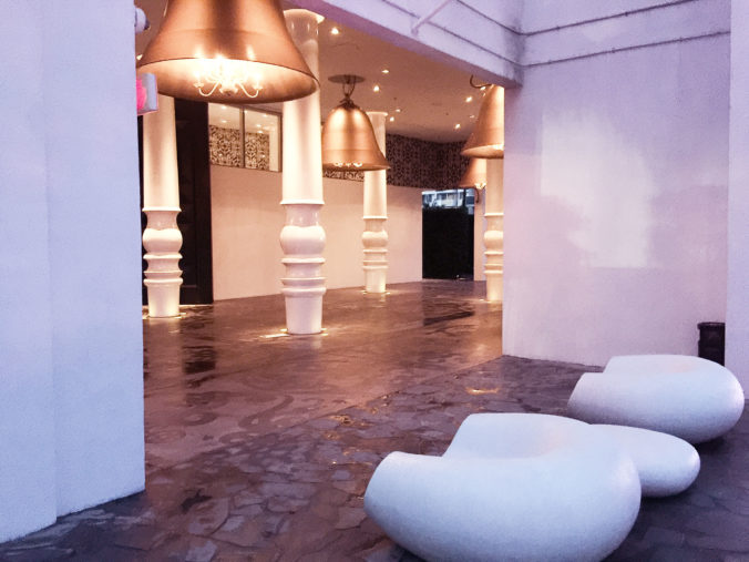 Miami-Mondrian-Hotel-Lobby