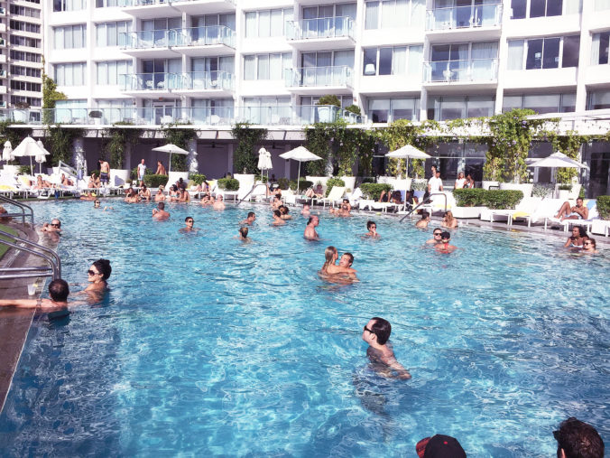 Miami-Mondrian-Hotel-Pool