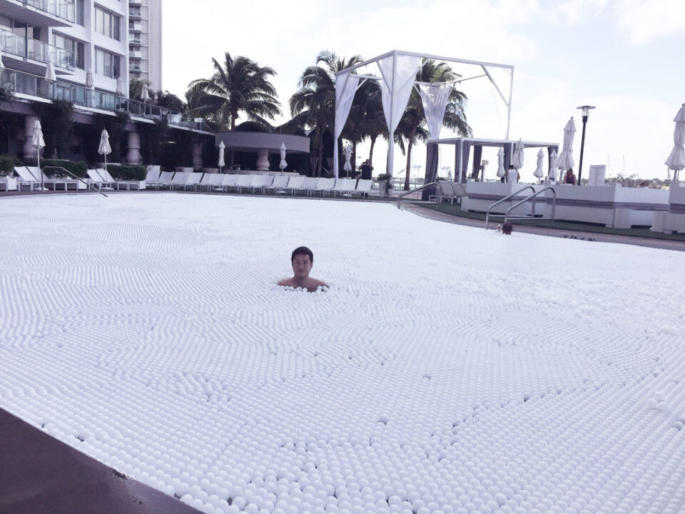 Miami-Mondrian-Hotel-Winter-Party-Pool