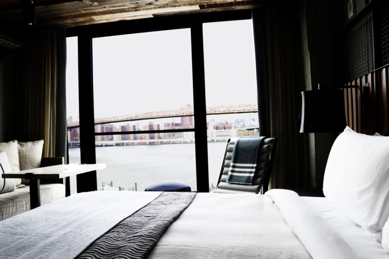 One-Hotel-Brooklyn-Dumbo-Bed-View