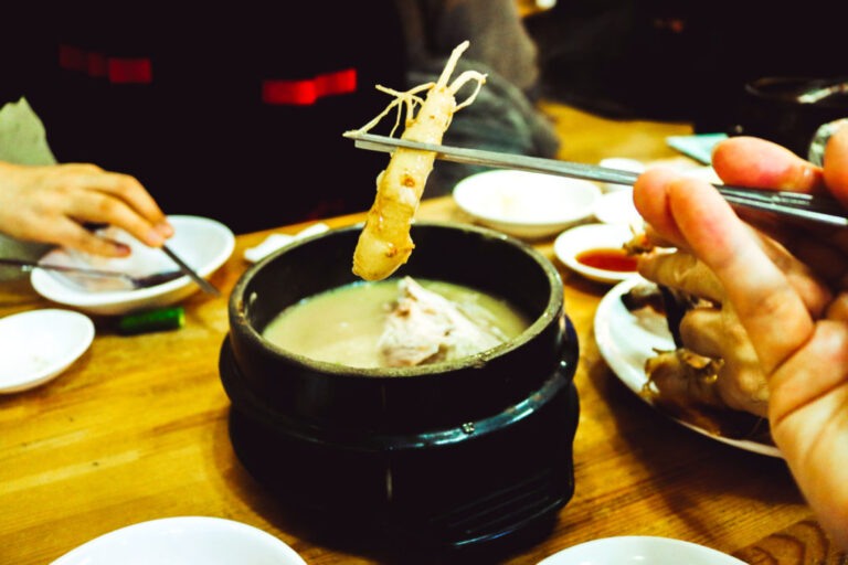 Samgyetang (Chicken Soup) Seoul, Korea – Tosockchon from Gyeongbokgung Palace | RJ Eats