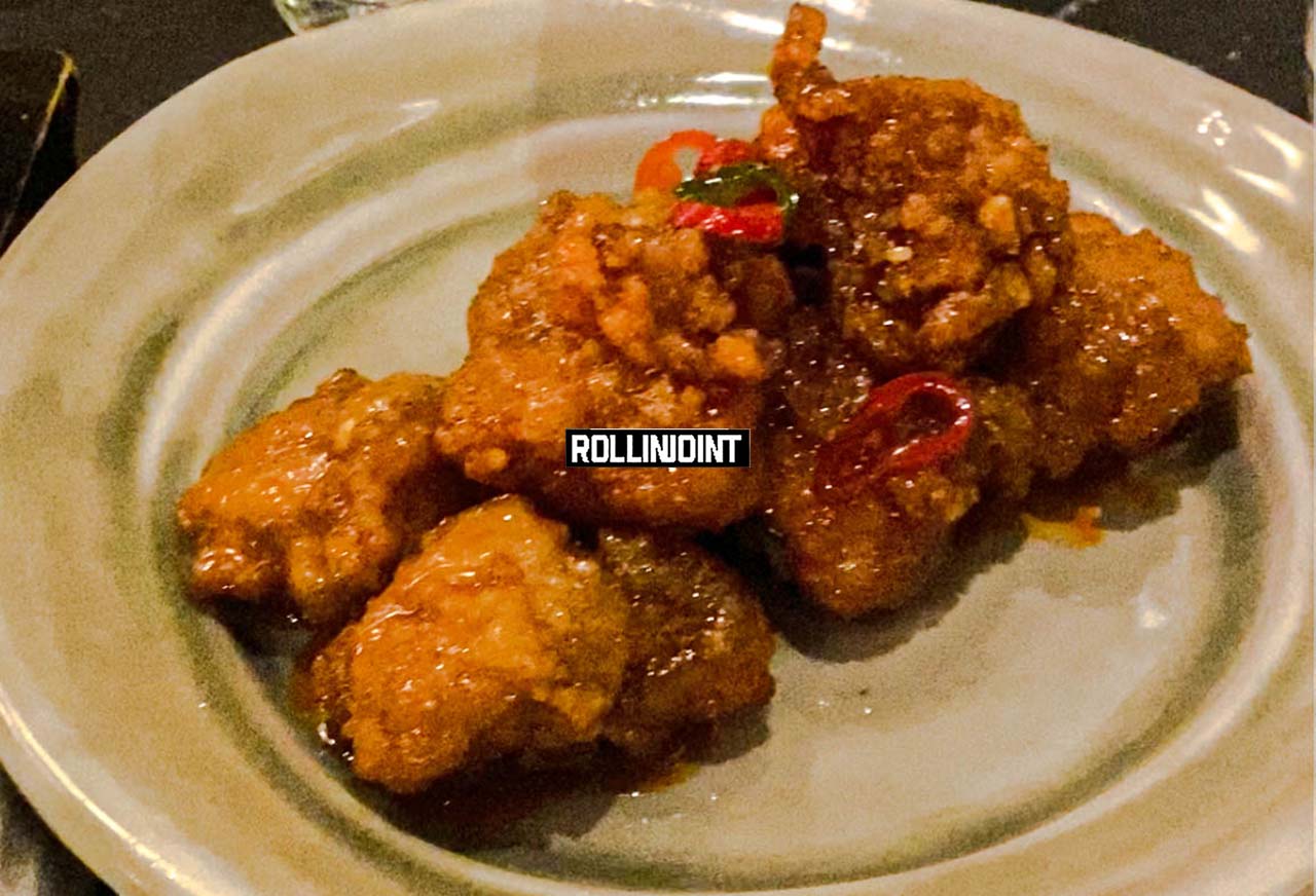 Kkangpunggi (Spicy garlic fried chicken)